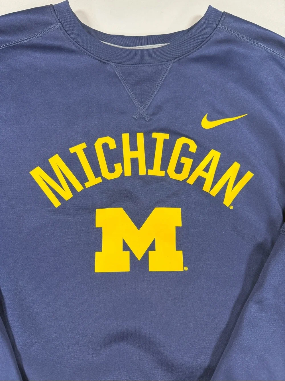 Nike Michigan Wolverines Therma-FIT Crewneck Sweatshirt Men’s XL Blue NCAA
